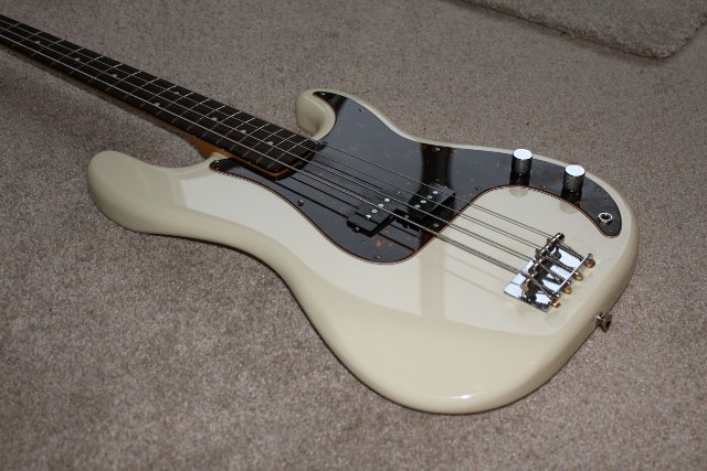 Fender American Vintage 62 Precision Bass Olympic White